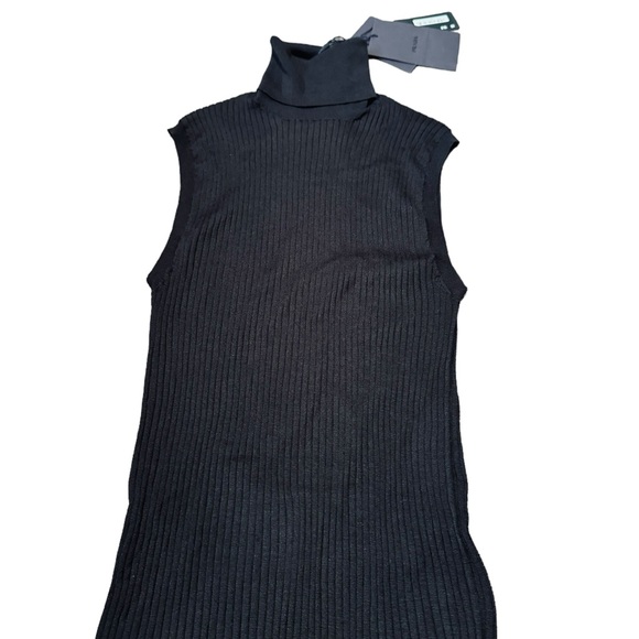 PRADA***Sleveeless Black Turtleneck****I 44 US 10***$1370 - Picture 5 of 13